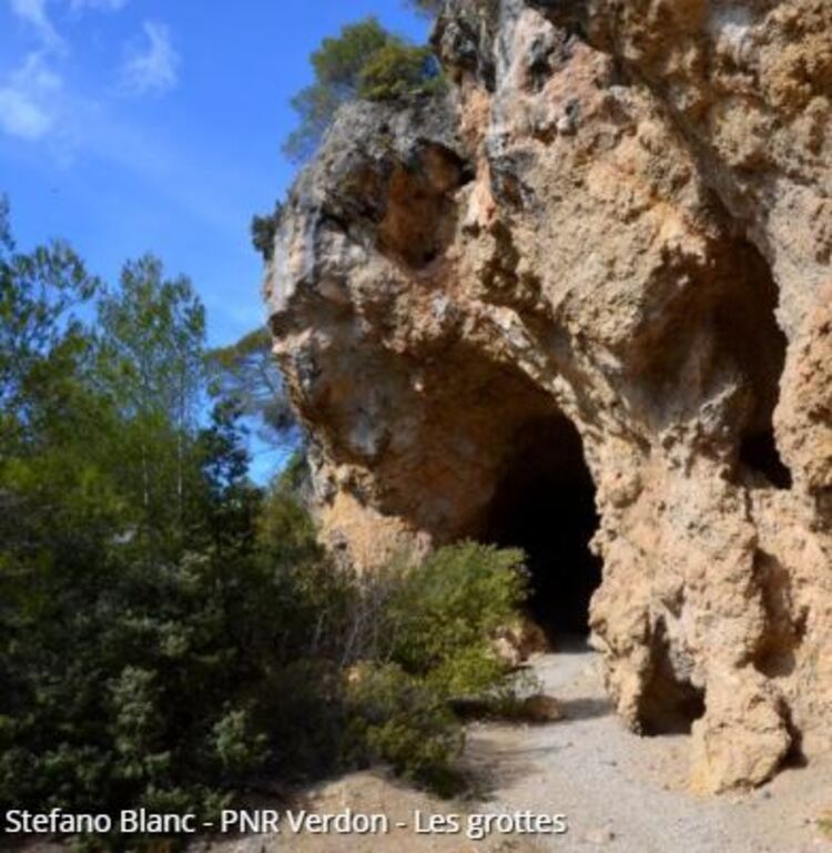 Aups - Le sentier des grottes (Randos en FAMILLE, Parc du Verdon)