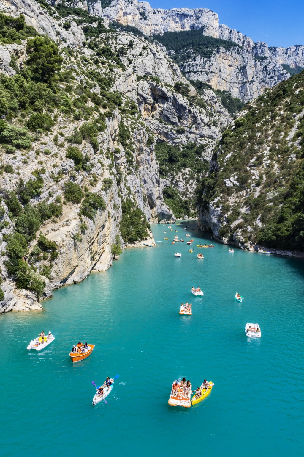 Parcourir Les Gorges Du Verdon En Bateaux Electriques