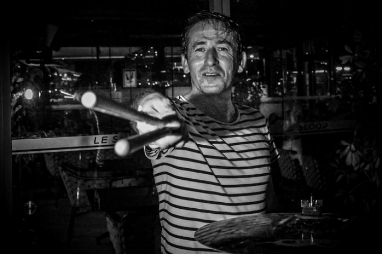 Anthony, Gitarrist der Band The Page