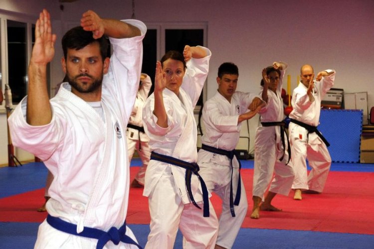 Arts Martiaux "Budo 04" - Esplanade Ecole Primaire