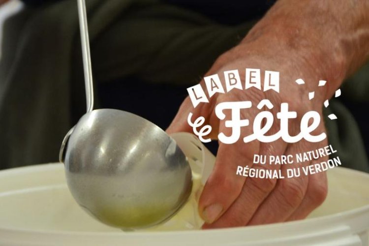A-Fabriquer sa faisselle de chèvre_Moustiers-Sainte-Marie
