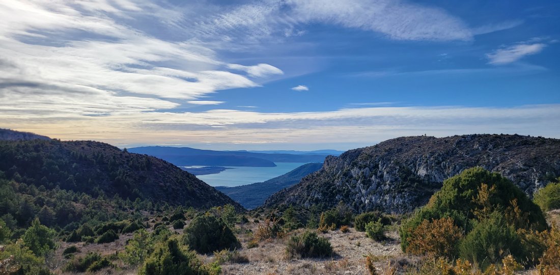 Le chemin de Courchon et ses magnifiques points de vue sur le lac de Sainte-Croix