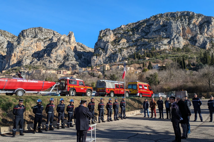 Firemen brigade of Moustiers-Ste-Marie open-air ball_Moustiers-Sainte-Marie Firemen brigade of Moustiers-Ste-Marie open-air ball_Moustiers-Sainte-Marie