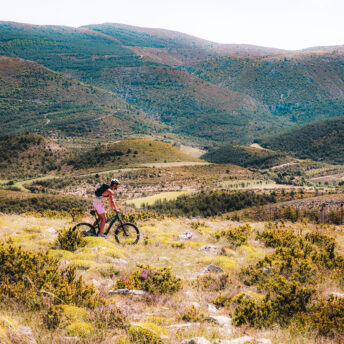 Vélo sur le Plateau de Vénascle