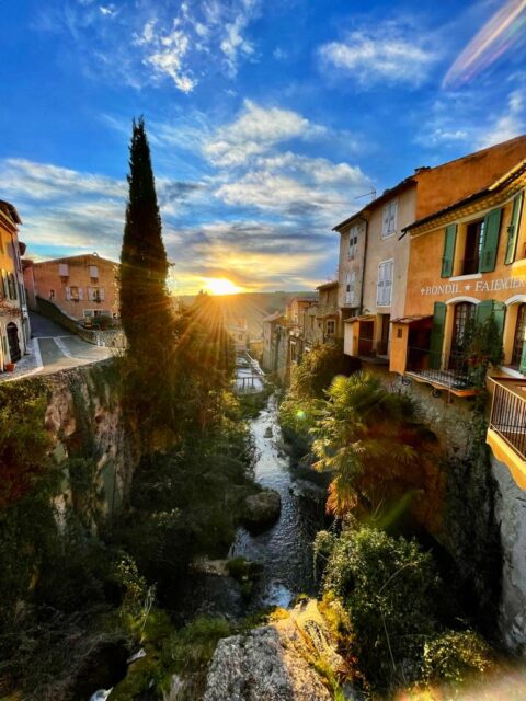Coucher de soleil à Moustiers Sainte Marie
