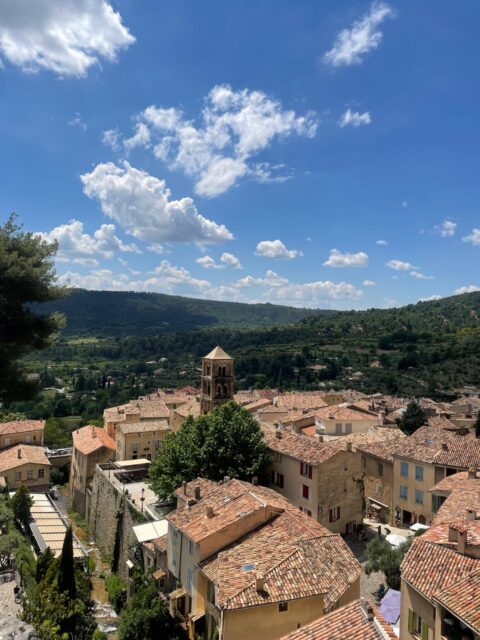 Village Moustiers